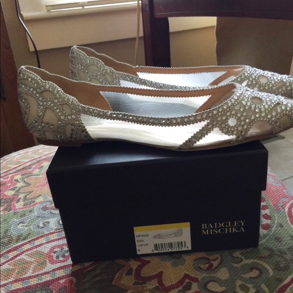 Badgley Mischka flats